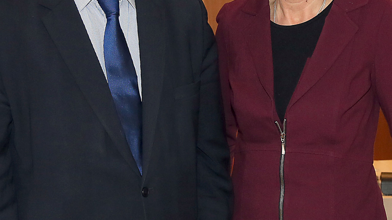 Ministerpräsidentin Malu Dreyer und der Botschafter der Republik Ruanda, Peter Fahrenholtz; Bild: Sämmer / © Staatskanzlei