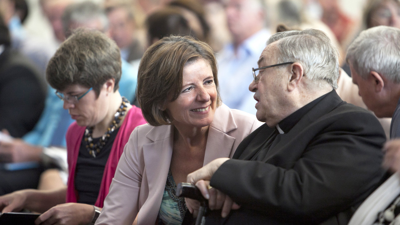 Ministerpräsidentin Malu Dreyer und Karl Kardinal Lehmann bei der Flüchtlingskonferenz in Mainz