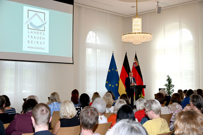 Schweitzer/Binz: Wichtiges Sprachrohr für frauenpolitische Interessen
