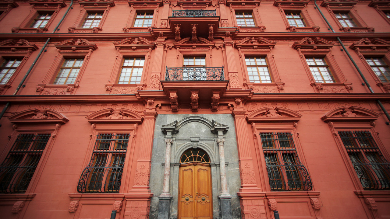 Blick auf die sanierte Fassade des Mainzer Schlosses; Bild: dpa