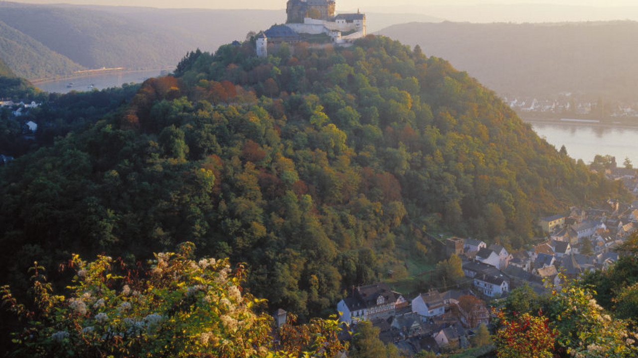Blick zur Marksburg; Bild: dpa