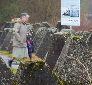 Westwall bei Steinfeld, Panzersperren; Bild: dpa-Archiv