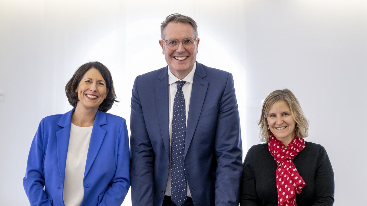 Wirtschaftsministerin Daniela Schmitt, Ministerpräsident Alexander Schweitzer, Klimaschutzministerin Katrin Eder