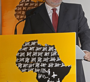 Ministerpräsident Kurt Beck; Bild: Aktion Tagwerk / Bernd Weisbrod
