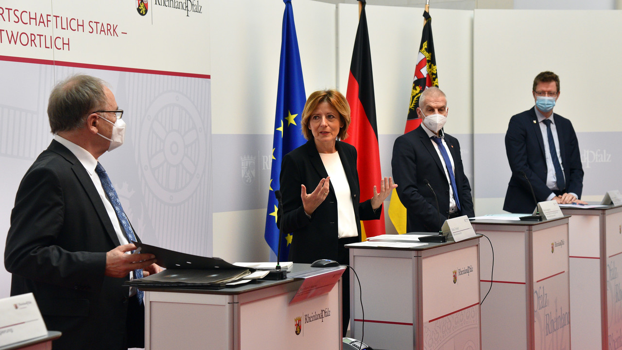 Pressekonferenz zur Ehrenamtsinitiative "Ich bin dabei"