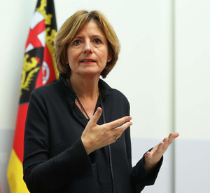 Ministerpräsidentin Malu Dreyer informiert über die neuen Beschlüsse der Bund-Länder-Schalte
