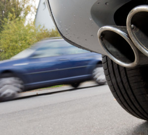 Dieselauto auf der Stra�e