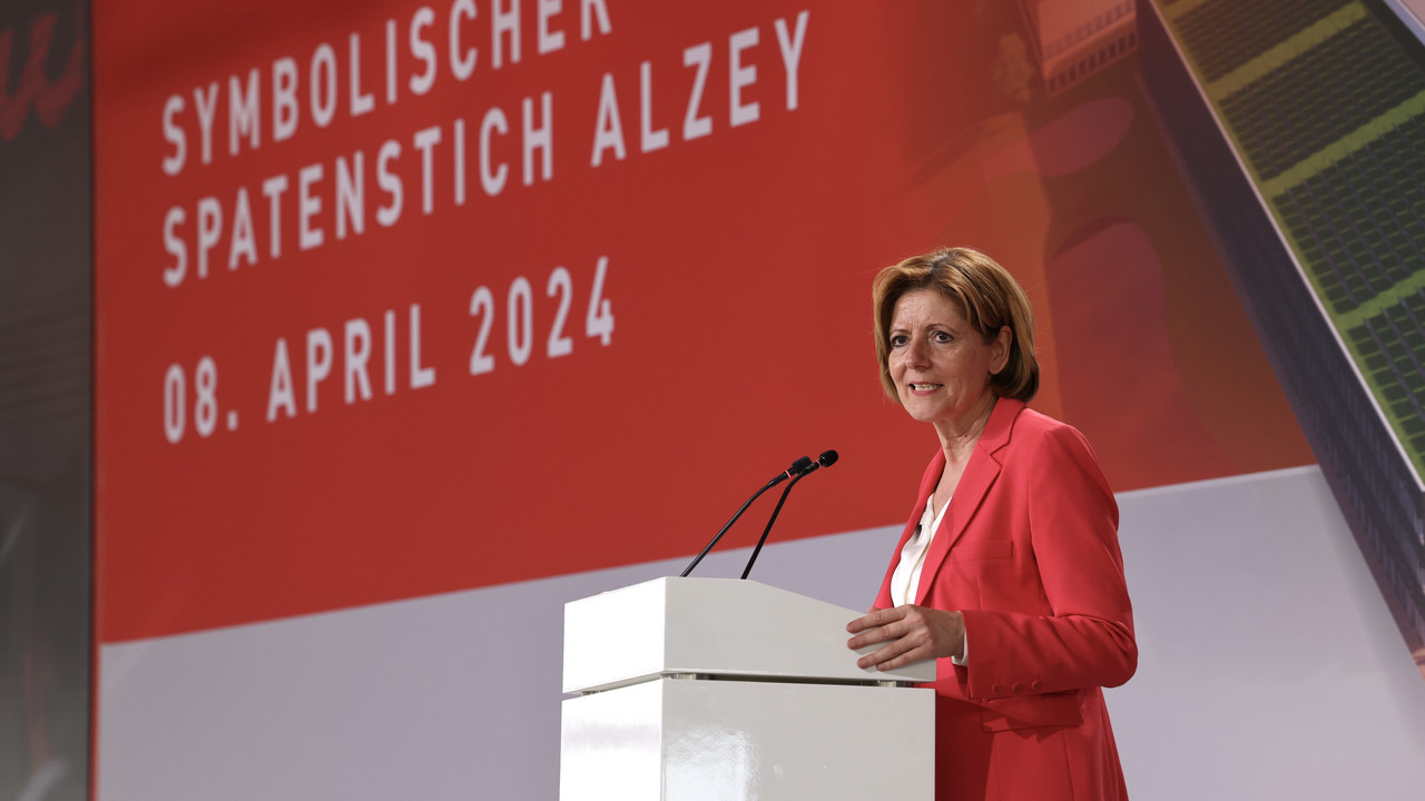 Malu Dreyer beim Spatenstich von Eli Lilly in Alzey