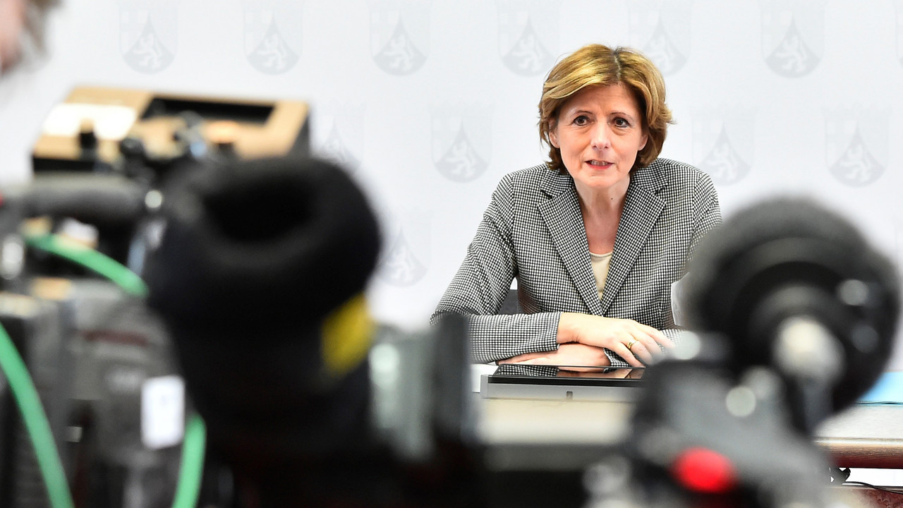 Ministerpräsidentin Malu Dreyer informiert über weitere Maßnahmen der Landesregierung zur Eindämmung der Corona-Pandemie.
