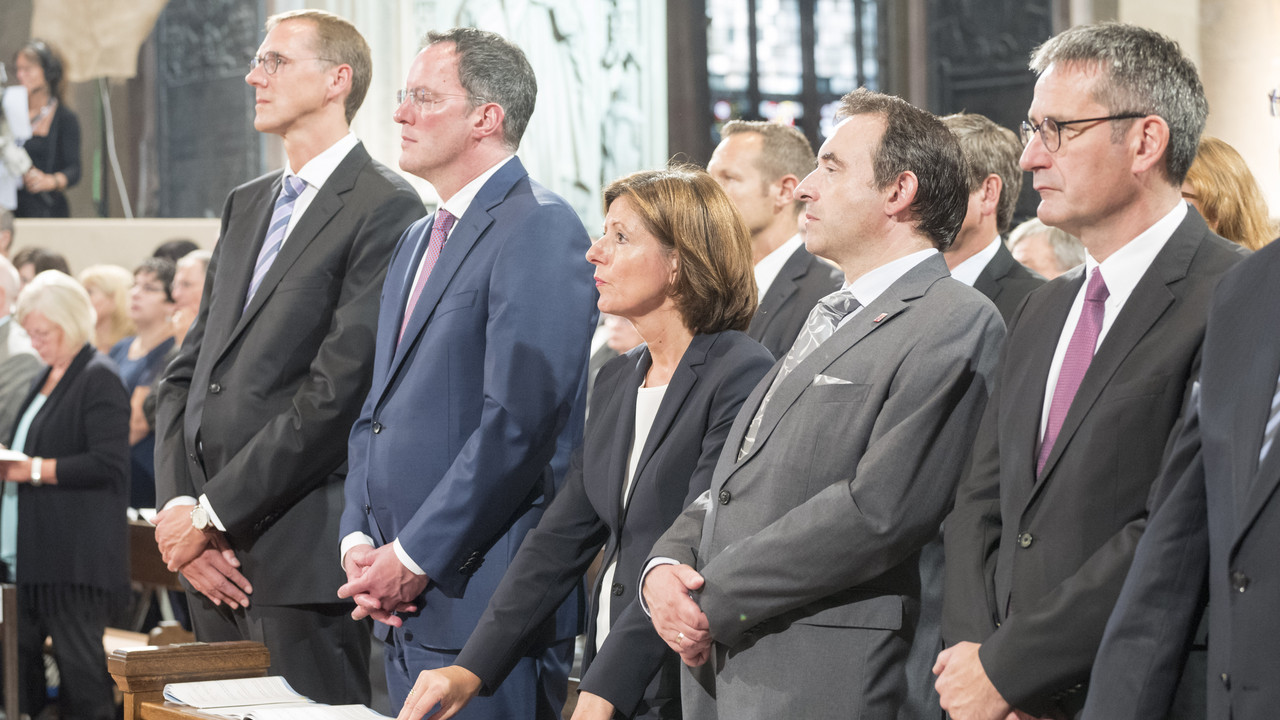 Ministerpräsidentin Malu Dreyer beim Gottesdienst zur Weihe des neuen Mainzer Bischofs