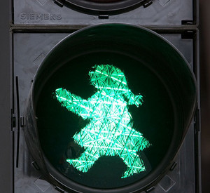 Grüne Ampelfrau; Bild: dpa
