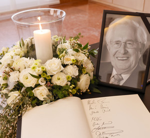 Eintrag in das Kondolenzbuch für Ministerpräsident a.D. Dr. Bernhard Vogel 