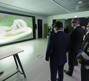 Ministerpräsident Alexander Schweitzer bei der Eröffnung des Laboratory for Advanced Spin Engineering (LASE) und des Laboratory for Ultra-Precision and Micro Engineering (LPME) an der RPTU in Kaiserslautern.