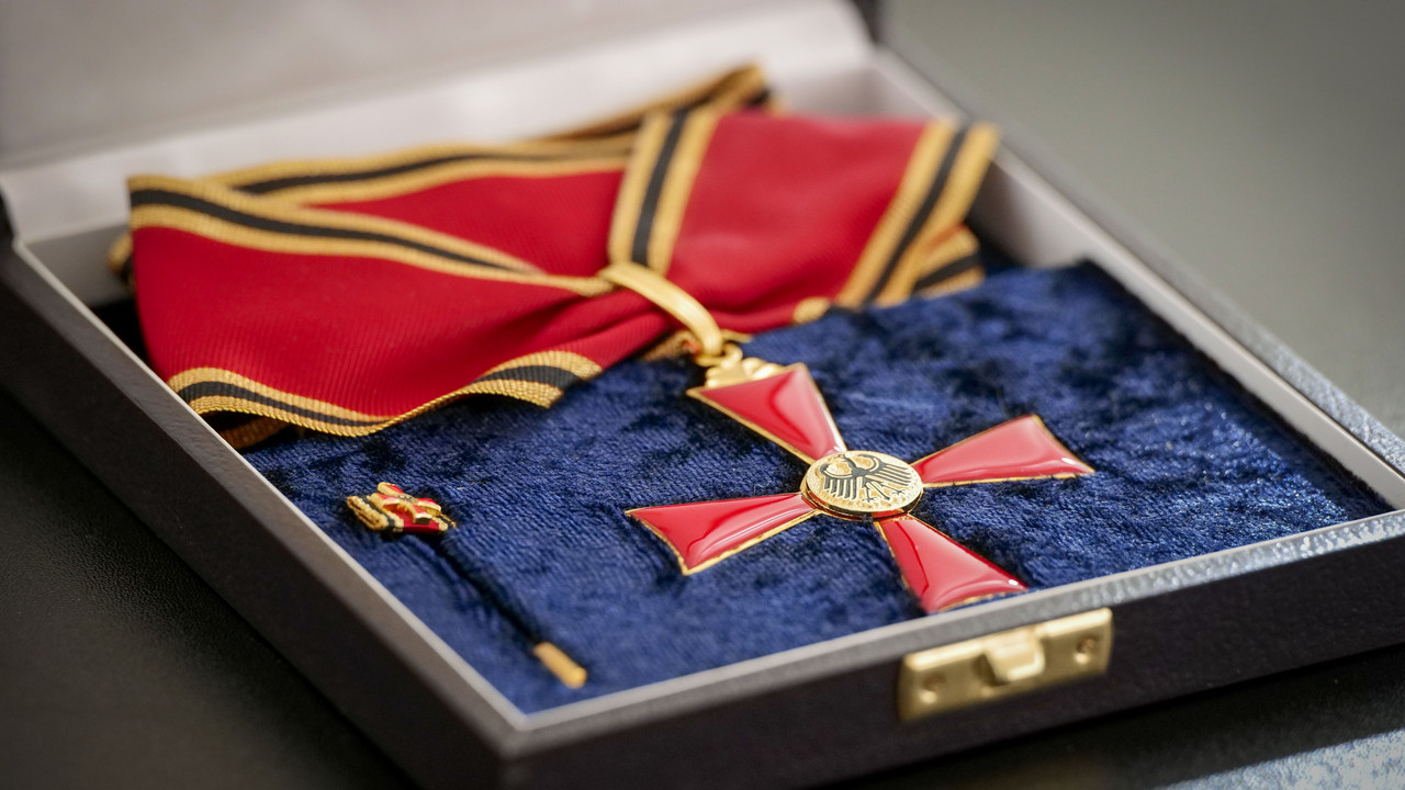 Großes Verdienstkreuz des Verdienstordens der Bundesrepublik Deutschland