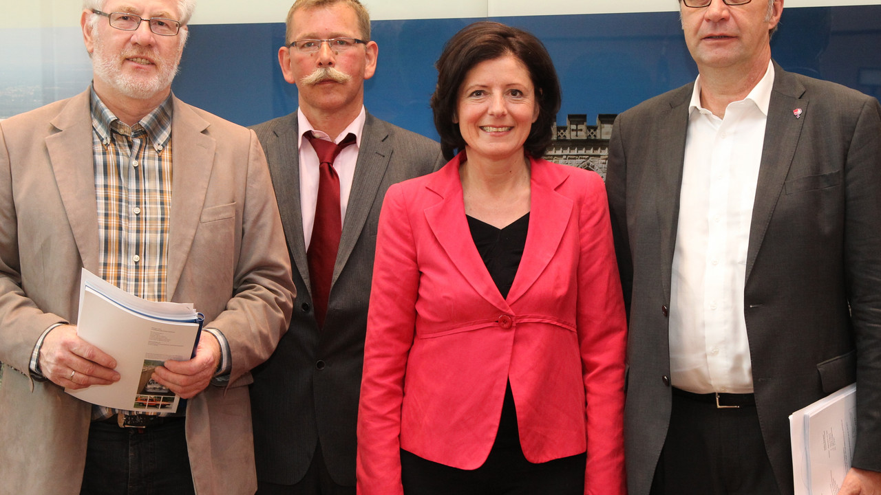 Dreyer, Klemens und weitere ver.di Vertreter; Bild: Stefan Sämmer