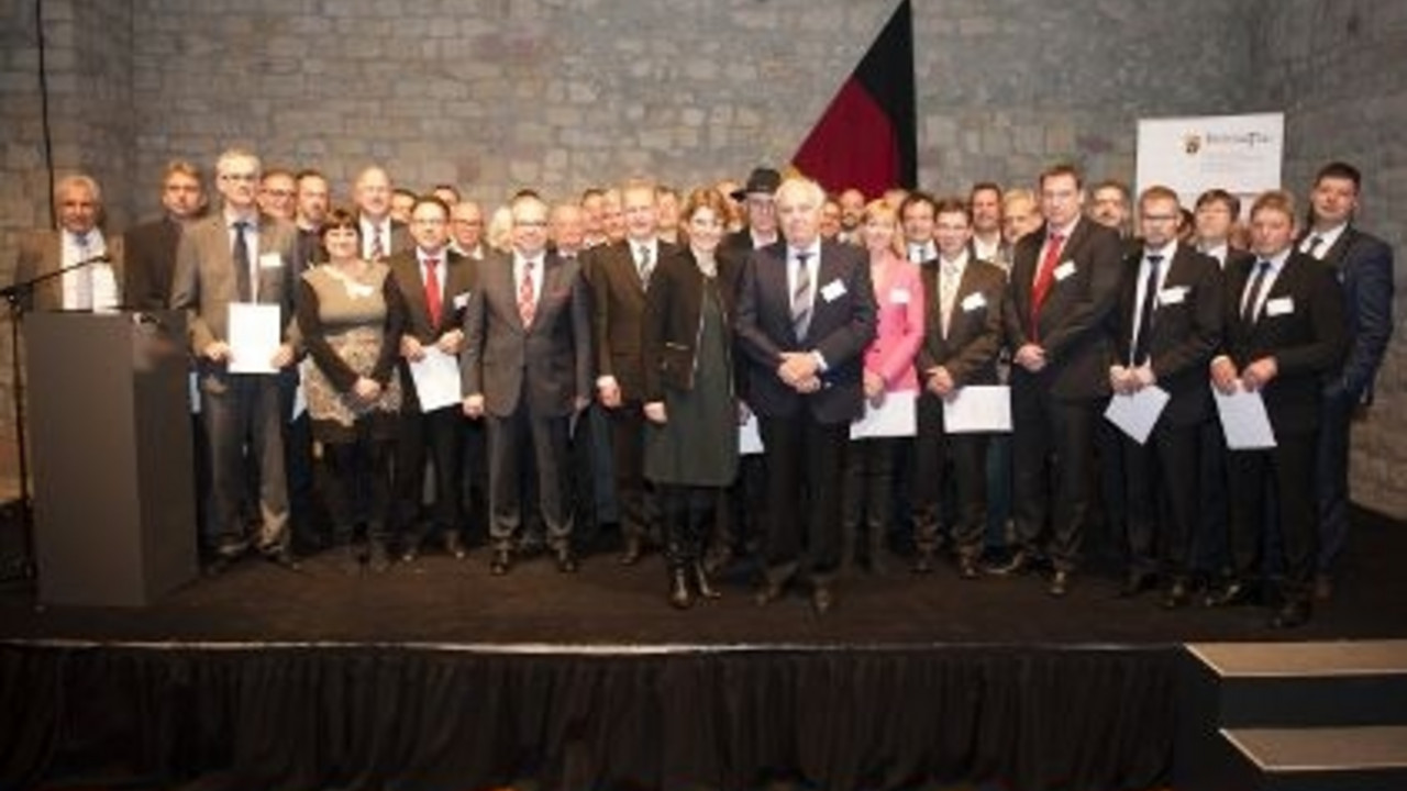 Wirtschaftsministerin Eveline Lemke gibt Startschuss für neues Umwelttechniknetzwerk Ecoliance - mehr als 40 Unternehmen aus der Umwelttechnikbranche sind Gründungsmitglieder; Foto: FugeFoto