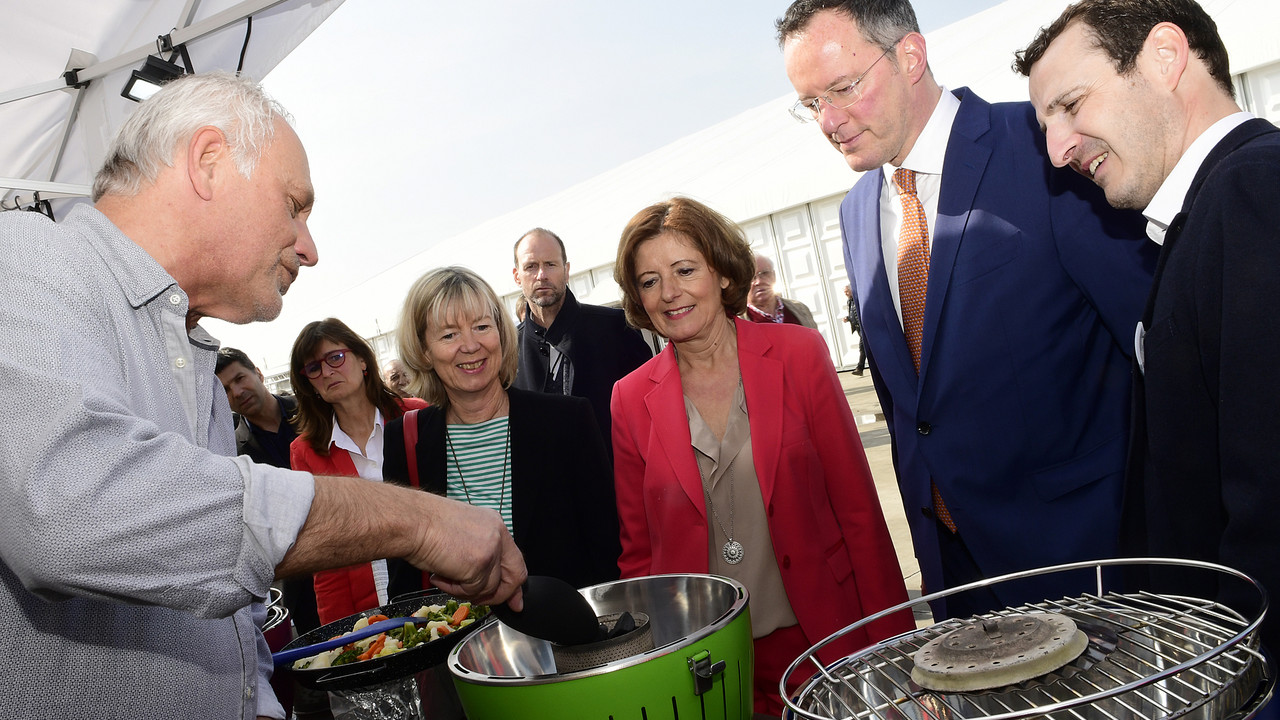 Ministerpräsidentin Malu Dreyer beim Besuch der Rheinland-Pfalz-Ausstellung