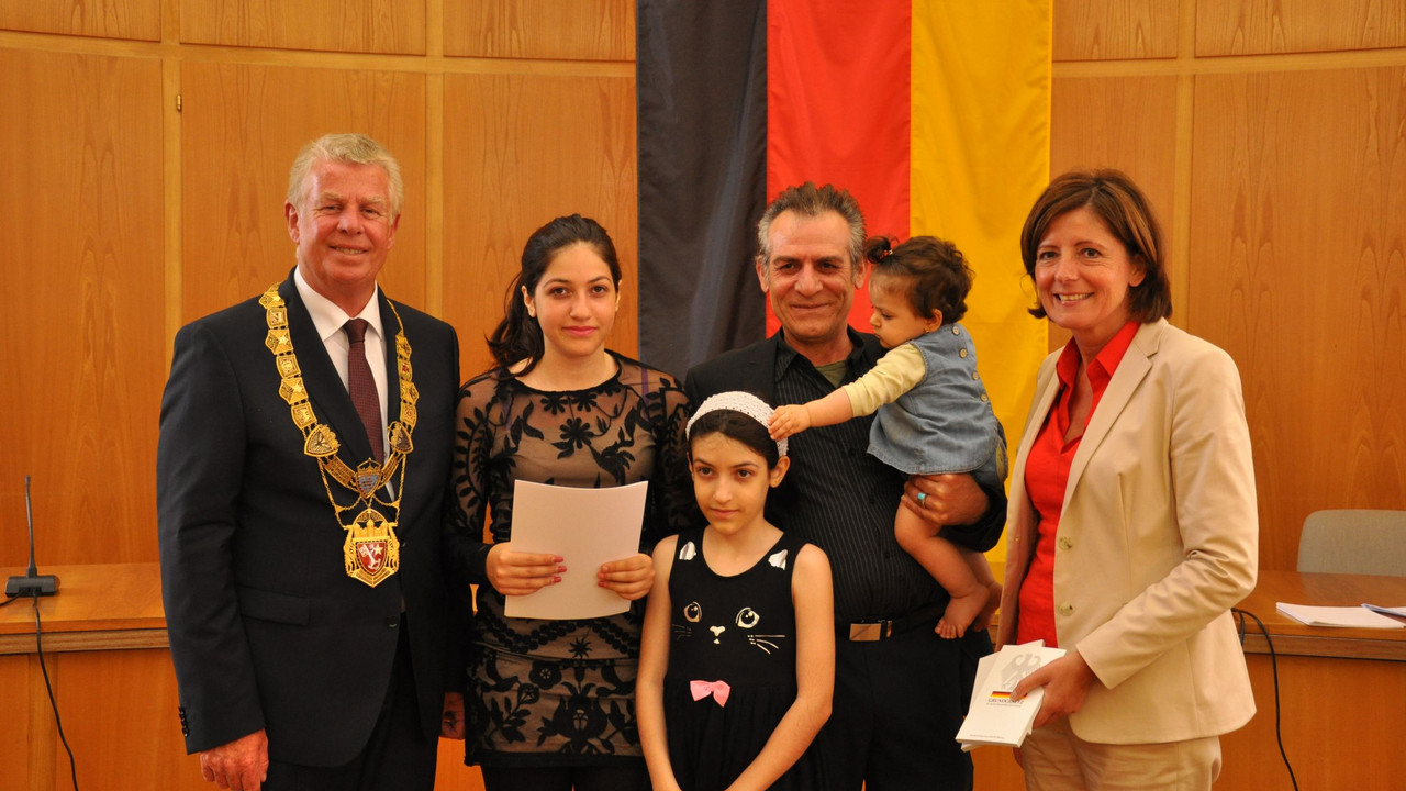 Ministerpräsidentin Malu Dreyer und der Wormser Oberbürgermeister Michael Kissel beim Einbürgerungsfest
