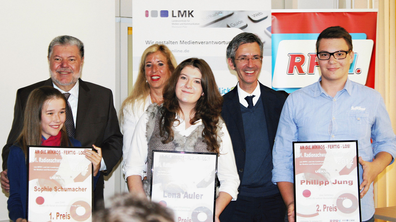 Auszeichnung der Gewinner des Radio-Nachwuchspreises „An die Mikros – fertig – los“ von Radio RPR1 und der Landeszentrale für Medien und Kommunikation (LMK); Bild: RPR1.